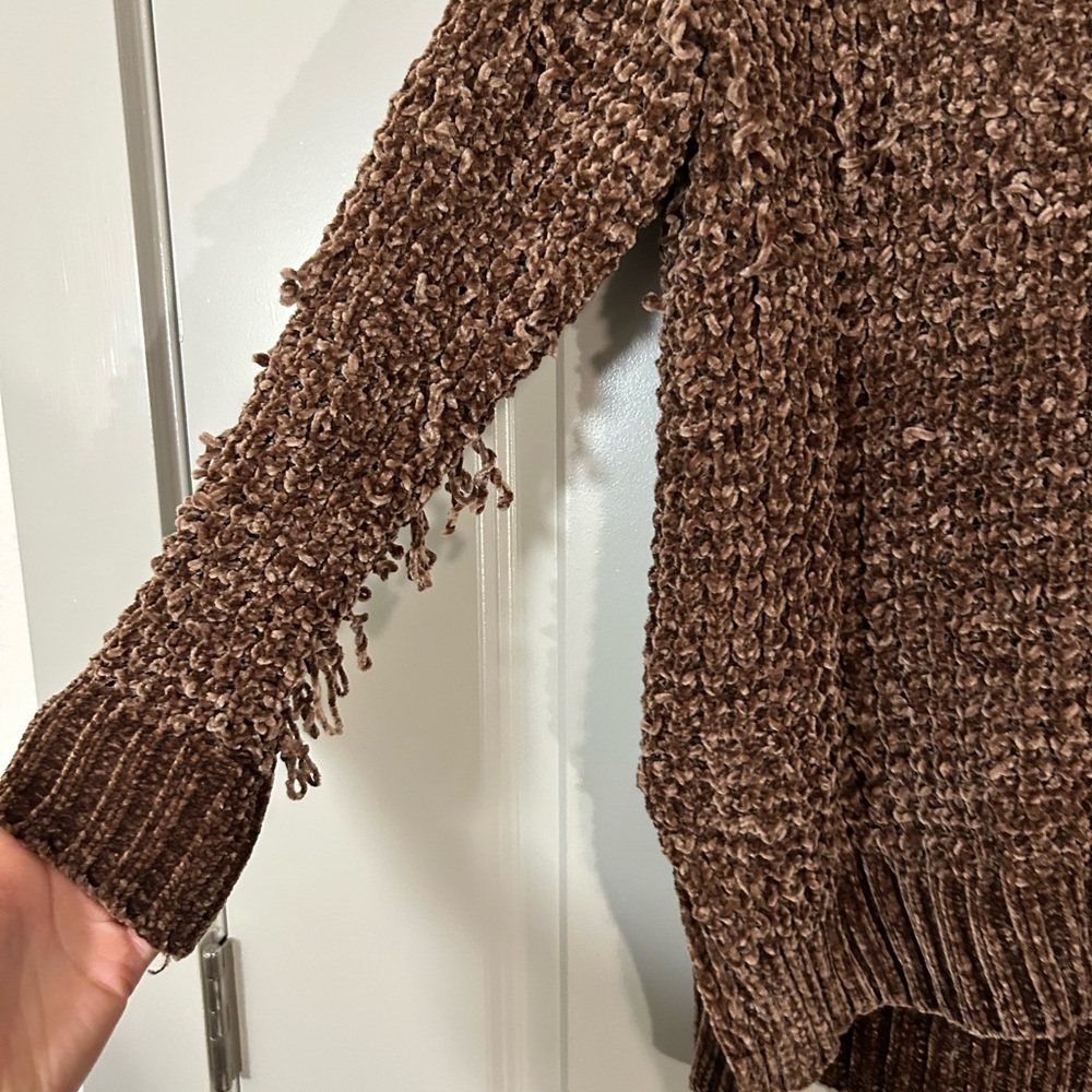 Cozy Altar’d State Brown Knit Sweater - Picture 3 of 4